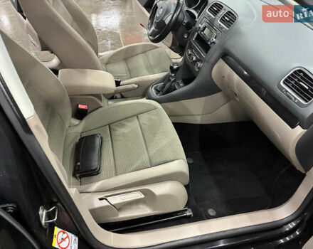 Синий Фольксваген Гольф, объемом двигателя 1.6 л и пробегом 200 тыс. км за 8300 $, фото 21 на Automoto.ua