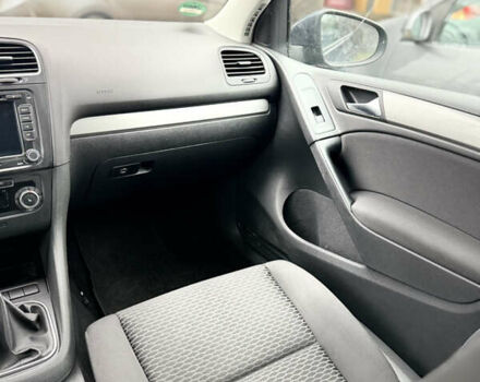 Синий Фольксваген Гольф, объемом двигателя 1.6 л и пробегом 190 тыс. км за 7700 $, фото 16 на Automoto.ua