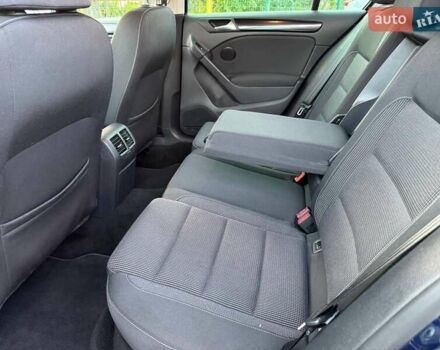 Синий Фольксваген Гольф, объемом двигателя 1.6 л и пробегом 217 тыс. км за 7890 $, фото 53 на Automoto.ua