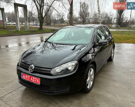 Синий Фольксваген Гольф, объемом двигателя 1.6 л и пробегом 200 тыс. км за 8300 $, фото 1 на Automoto.ua