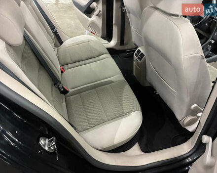 Синий Фольксваген Гольф, объемом двигателя 1.6 л и пробегом 200 тыс. км за 8300 $, фото 18 на Automoto.ua