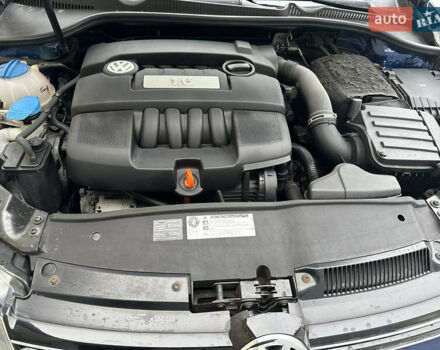 Синий Фольксваген Гольф, объемом двигателя 1.6 л и пробегом 168 тыс. км за 7599 $, фото 7 на Automoto.ua