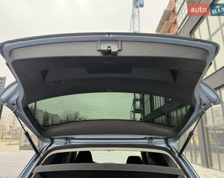 Синий Фольксваген Гольф, объемом двигателя 1.6 л и пробегом 204 тыс. км за 8650 $, фото 71 на Automoto.ua