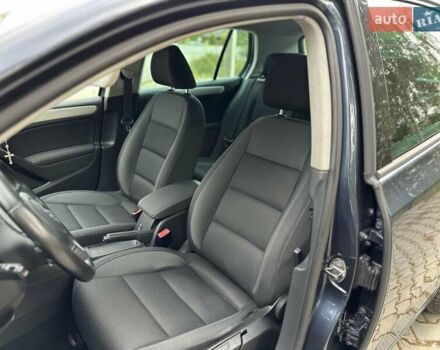 Синий Фольксваген Гольф, объемом двигателя 1.6 л и пробегом 239 тыс. км за 9999 $, фото 45 на Automoto.ua