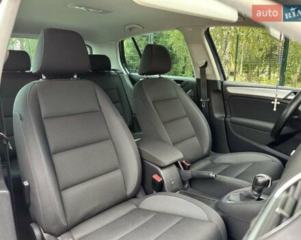 Синий Фольксваген Гольф, объемом двигателя 1.6 л и пробегом 239 тыс. км за 9999 $, фото 58 на Automoto.ua