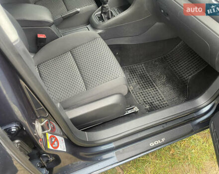 Синій Фольксваген Гольф, об'ємом двигуна 1.39 л та пробігом 135 тис. км за 7300 $, фото 31 на Automoto.ua