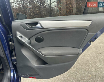 Синий Фольксваген Гольф, объемом двигателя 1.6 л и пробегом 157 тыс. км за 7200 $, фото 22 на Automoto.ua