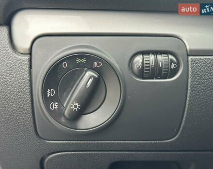 Синий Фольксваген Гольф, объемом двигателя 1.6 л и пробегом 157 тыс. км за 7200 $, фото 33 на Automoto.ua