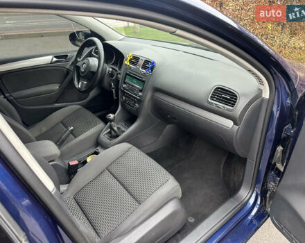 Синий Фольксваген Гольф, объемом двигателя 1.6 л и пробегом 157 тыс. км за 7200 $, фото 26 на Automoto.ua