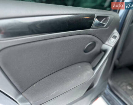 Синий Фольксваген Гольф, объемом двигателя 1.39 л и пробегом 231 тыс. км за 7000 $, фото 31 на Automoto.ua