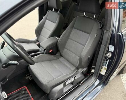 Синий Фольксваген Гольф, объемом двигателя 2.48 л и пробегом 224 тыс. км за 7700 $, фото 10 на Automoto.ua