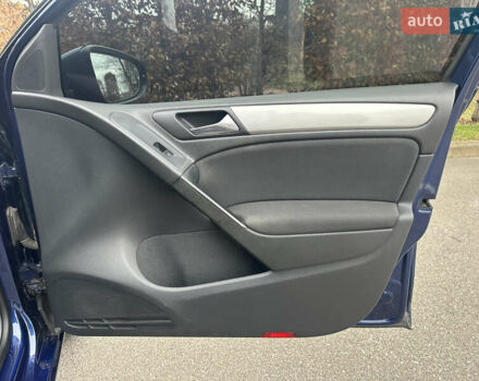 Синий Фольксваген Гольф, объемом двигателя 1.6 л и пробегом 157 тыс. км за 7200 $, фото 25 на Automoto.ua