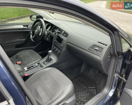 Синий Фольксваген Гольф, объемом двигателя 1.97 л и пробегом 279 тыс. км за 12300 $, фото 7 на Automoto.ua