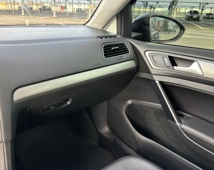 Синий Фольксваген Гольф, объемом двигателя 1.8 л и пробегом 227 тыс. км за 9400 $, фото 9 на Automoto.ua