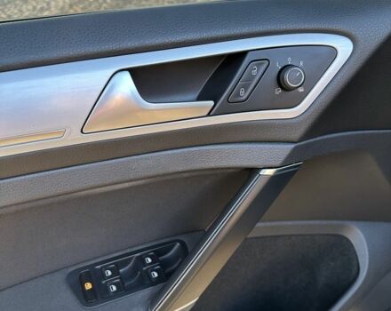 Синий Фольксваген Гольф, объемом двигателя 1.6 л и пробегом 246 тыс. км за 11600 $, фото 21 на Automoto.ua