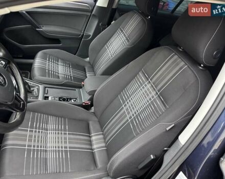 Синий Фольксваген Гольф, объемом двигателя 1.6 л и пробегом 267 тыс. км за 11100 $, фото 12 на Automoto.ua