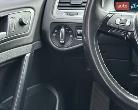 Синий Фольксваген Гольф, объемом двигателя 1.6 л и пробегом 267 тыс. км за 11100 $, фото 14 на Automoto.ua