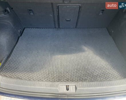 Синий Фольксваген Гольф, объемом двигателя 1.8 л и пробегом 122 тыс. км за 11500 $, фото 13 на Automoto.ua