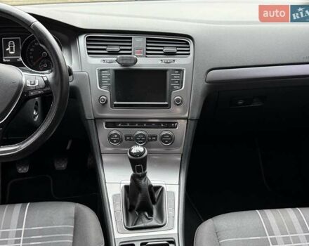 Синий Фольксваген Гольф, объемом двигателя 1.6 л и пробегом 267 тыс. км за 11100 $, фото 6 на Automoto.ua