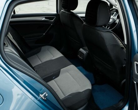 Синий Фольксваген Гольф, объемом двигателя 0 л и пробегом 129 тыс. км за 9400 $, фото 5 на Automoto.ua