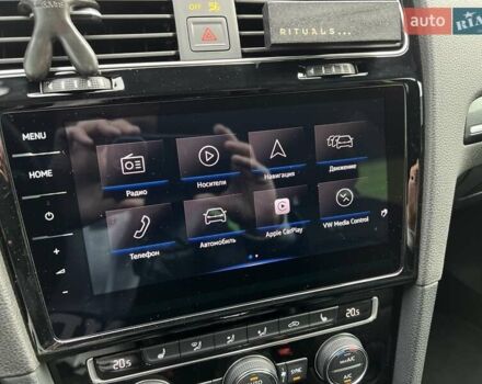 Синий Фольксваген Гольф, объемом двигателя 1.98 л и пробегом 41 тыс. км за 37777 $, фото 42 на Automoto.ua