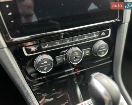 Синий Фольксваген Гольф, объемом двигателя 1.98 л и пробегом 41 тыс. км за 37777 $, фото 37 на Automoto.ua