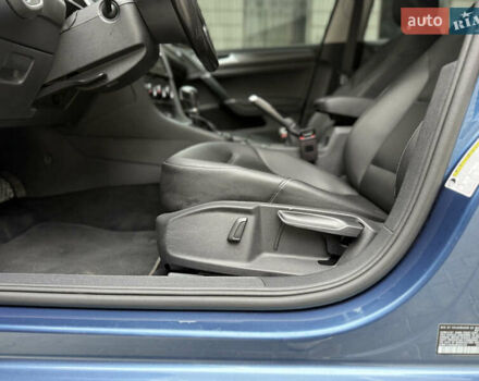 Синий Фольксваген Гольф, объемом двигателя 1.8 л и пробегом 115 тыс. км за 13800 $, фото 15 на Automoto.ua