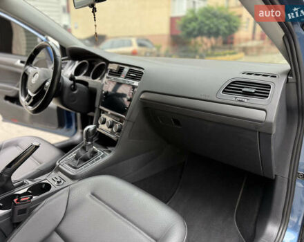 Синий Фольксваген Гольф, объемом двигателя 1.8 л и пробегом 115 тыс. км за 13800 $, фото 11 на Automoto.ua