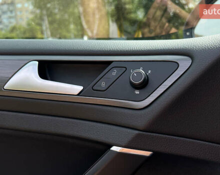 Синий Фольксваген Гольф, объемом двигателя 1.8 л и пробегом 105 тыс. км за 12999 $, фото 23 на Automoto.ua