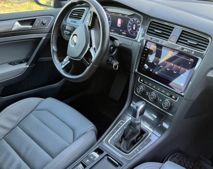 Синий Фольксваген Гольф, объемом двигателя 0 л и пробегом 110 тыс. км за 13000 $, фото 1 на Automoto.ua