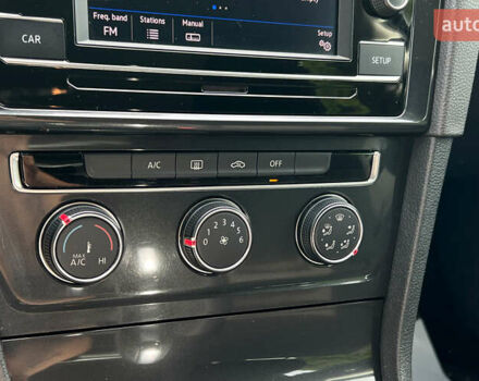 Синий Фольксваген Гольф, объемом двигателя 1.8 л и пробегом 105 тыс. км за 12999 $, фото 18 на Automoto.ua