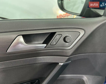 Синий Фольксваген Гольф, объемом двигателя 1.6 л и пробегом 217 тыс. км за 16950 $, фото 21 на Automoto.ua