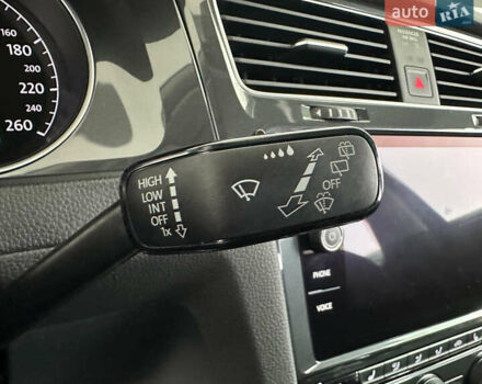 Синий Фольксваген Гольф, объемом двигателя 1.6 л и пробегом 217 тыс. км за 16950 $, фото 16 на Automoto.ua