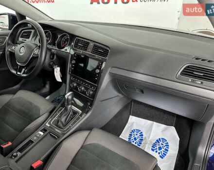 Синий Фольксваген Гольф, объемом двигателя 1.6 л и пробегом 217 тыс. км за 16950 $, фото 7 на Automoto.ua