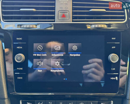 Синий Фольксваген Гольф, объемом двигателя 1.4 л и пробегом 77 тыс. км за 20777 $, фото 33 на Automoto.ua