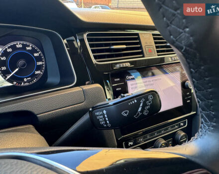 Синий Фольксваген Гольф, объемом двигателя 1.4 л и пробегом 77 тыс. км за 20777 $, фото 31 на Automoto.ua