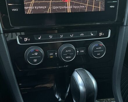 Синий Фольксваген Гольф, объемом двигателя 2 л и пробегом 35 тыс. км за 27999 $, фото 19 на Automoto.ua