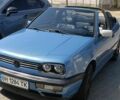Синий Фольксваген Гольф, объемом двигателя 1.8 л и пробегом 130 тыс. км за 3000 $, фото 1 на Automoto.ua