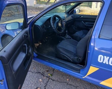 Синий Фольксваген Гольф, объемом двигателя 1.6 л и пробегом 300 тыс. км за 3400 $, фото 6 на Automoto.ua