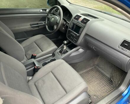 Синий Фольксваген Гольф, объемом двигателя 1.4 л и пробегом 330 тыс. км за 3500 $, фото 6 на Automoto.ua