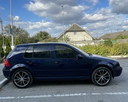 Синий Фольксваген Гольф, объемом двигателя 1.4 л и пробегом 250 тыс. км за 3100 $, фото 3 на Automoto.ua