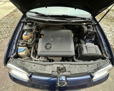 Синий Фольксваген Гольф, объемом двигателя 1.6 л и пробегом 235 тыс. км за 4350 $, фото 8 на Automoto.ua