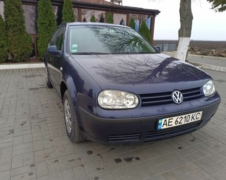 Синий Фольксваген Гольф, объемом двигателя 1.4 л и пробегом 260 тыс. км за 4199 $, фото 1 на Automoto.ua