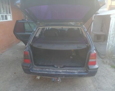 Синій Фольксваген Гольф, об'ємом двигуна 1.8 л та пробігом 118 тис. км за 1650 $, фото 3 на Automoto.ua