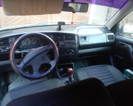 Синій Фольксваген Гольф, об'ємом двигуна 1.8 л та пробігом 118 тис. км за 1650 $, фото 5 на Automoto.ua