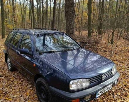 Синий Фольксваген Гольф, объемом двигателя 1.78 л и пробегом 195 тыс. км за 1950 $, фото 1 на Automoto.ua