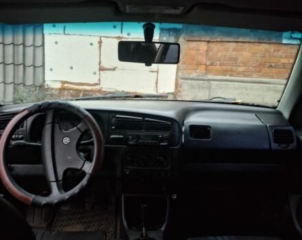 Синий Фольксваген Гольф, объемом двигателя 1.8 л и пробегом 240 тыс. км за 2450 $, фото 2 на Automoto.ua