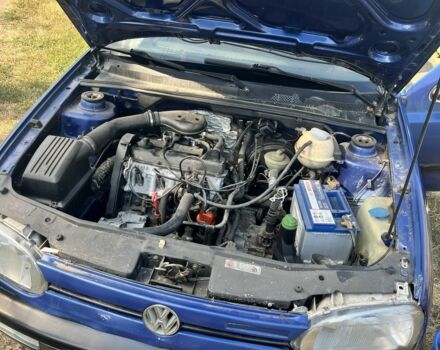 Синий Фольксваген Гольф, объемом двигателя 1.8 л и пробегом 300 тыс. км за 2100 $, фото 13 на Automoto.ua