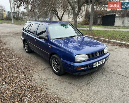 Синий Фольксваген Гольф, объемом двигателя 1.9 л и пробегом 200 тыс. км за 1900 $, фото 1 на Automoto.ua