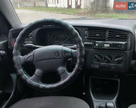 Синій Фольксваген Гольф, об'ємом двигуна 1.9 л та пробігом 200 тис. км за 1900 $, фото 13 на Automoto.ua